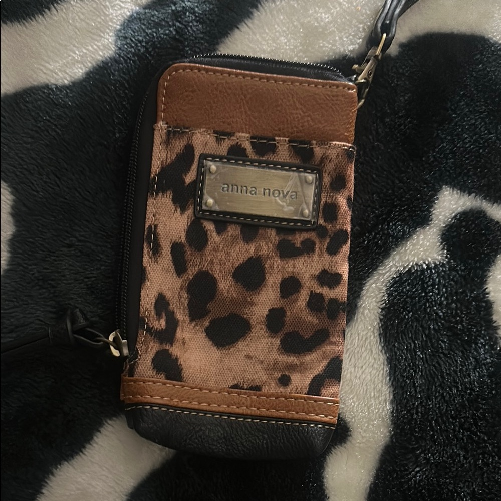 Anna Nova Leopard Print Wristlet